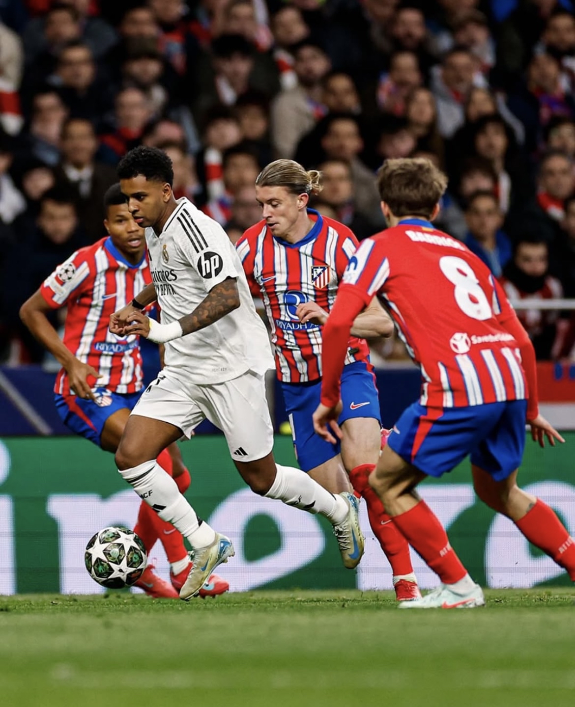 阿森纳遭逆转,欧冠出局无缘决赛 阿森纳遭逆转,欧冠出局无缘决赛